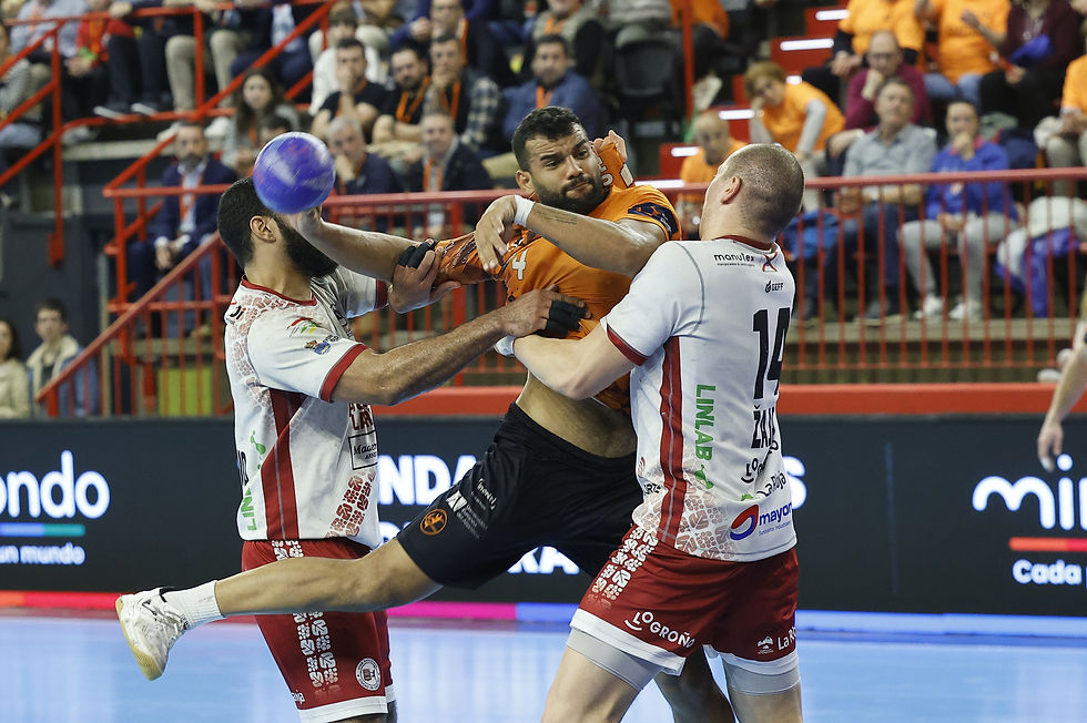 Lance de Marcio Silva en Torrelavega Fuente: Luís Palomeque Bathco Torrelavega