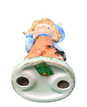 Thumbnail: Little Boy with Slingshot #1424 Figurine, underside view
