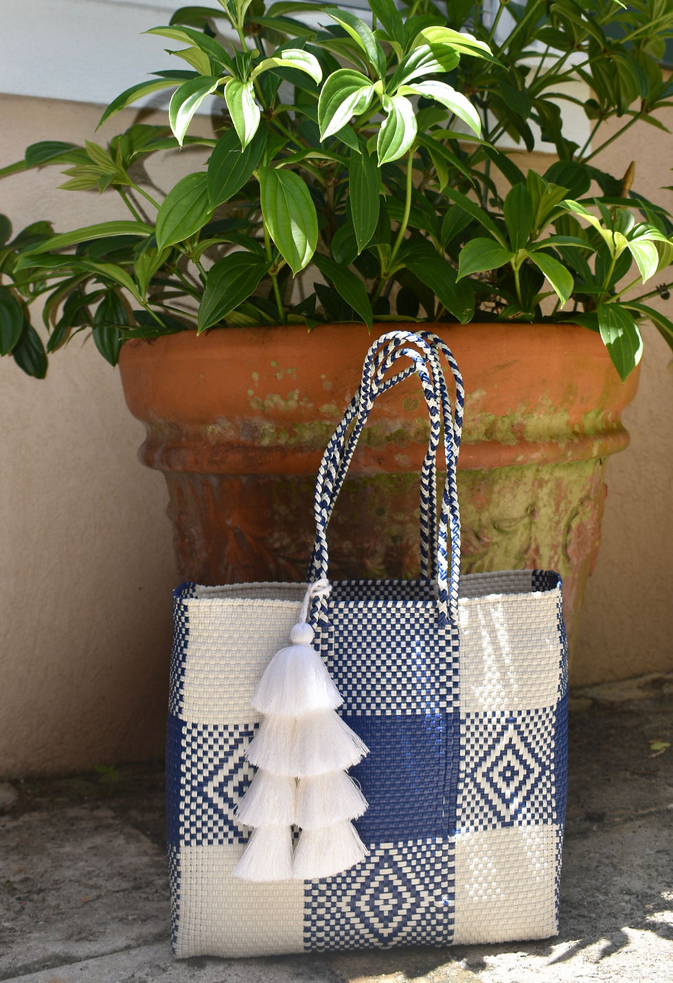 Thumbnail: Timeless Tote: Diamante Azul