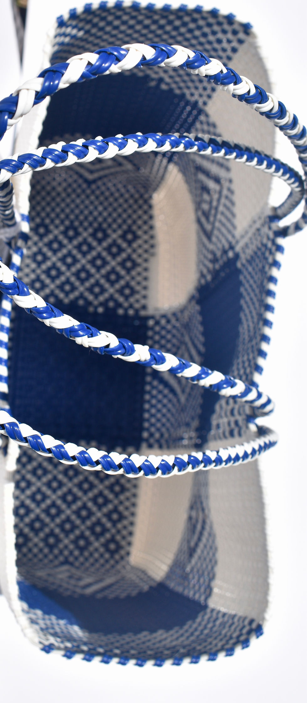 Thumbnail: Timeless Tote: Diamante Azul