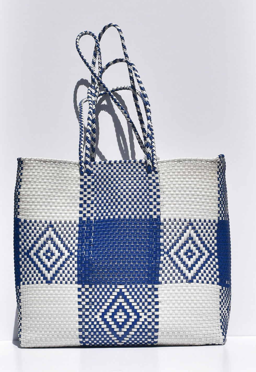Thumbnail: Timeless Tote: Diamante Azul