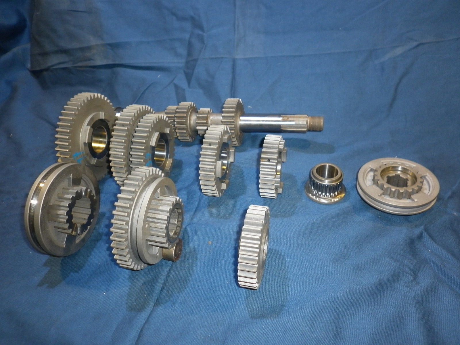Gangräder Getriebe 353 neu / for sal