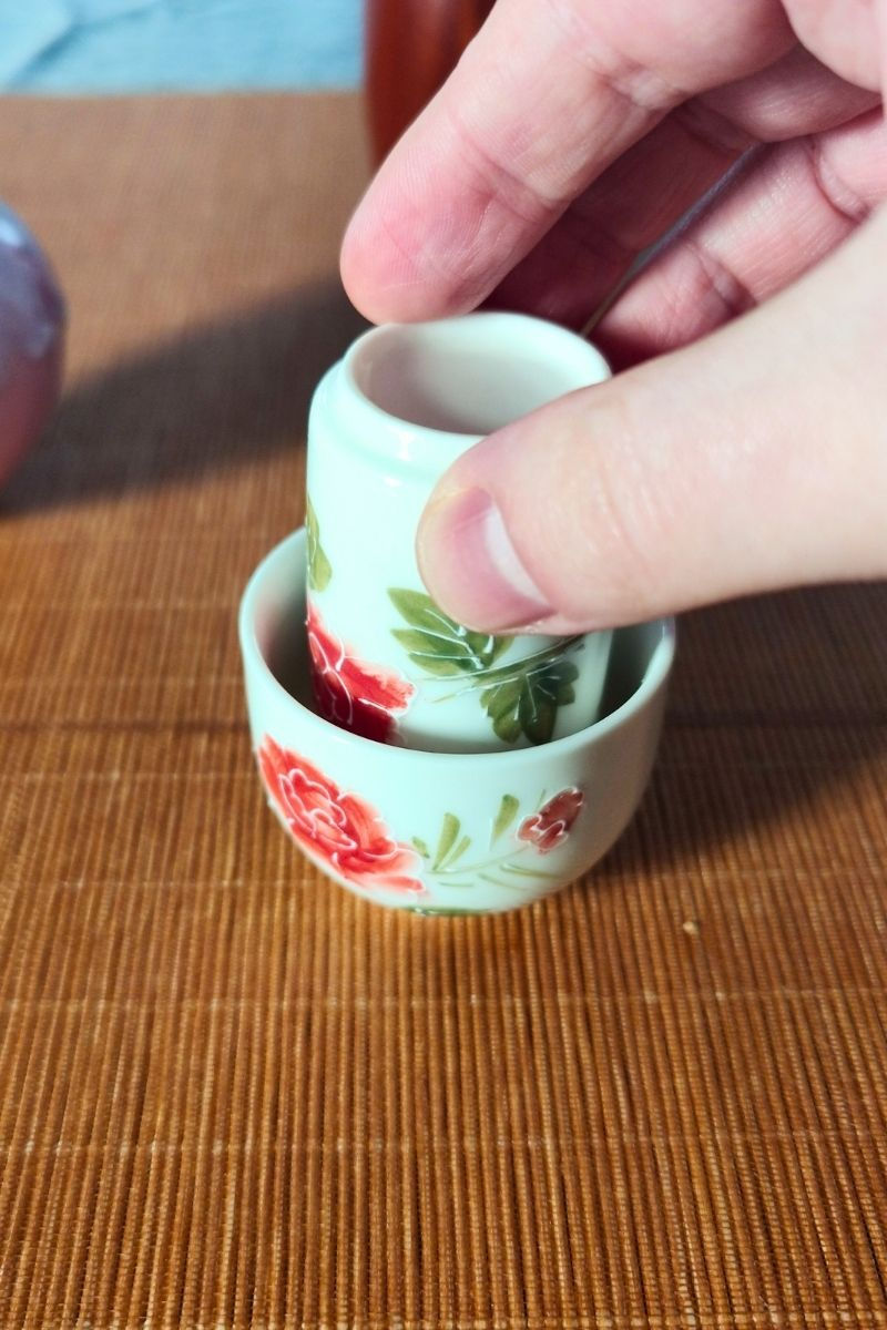 Step 4: flip the cups and place them on the table