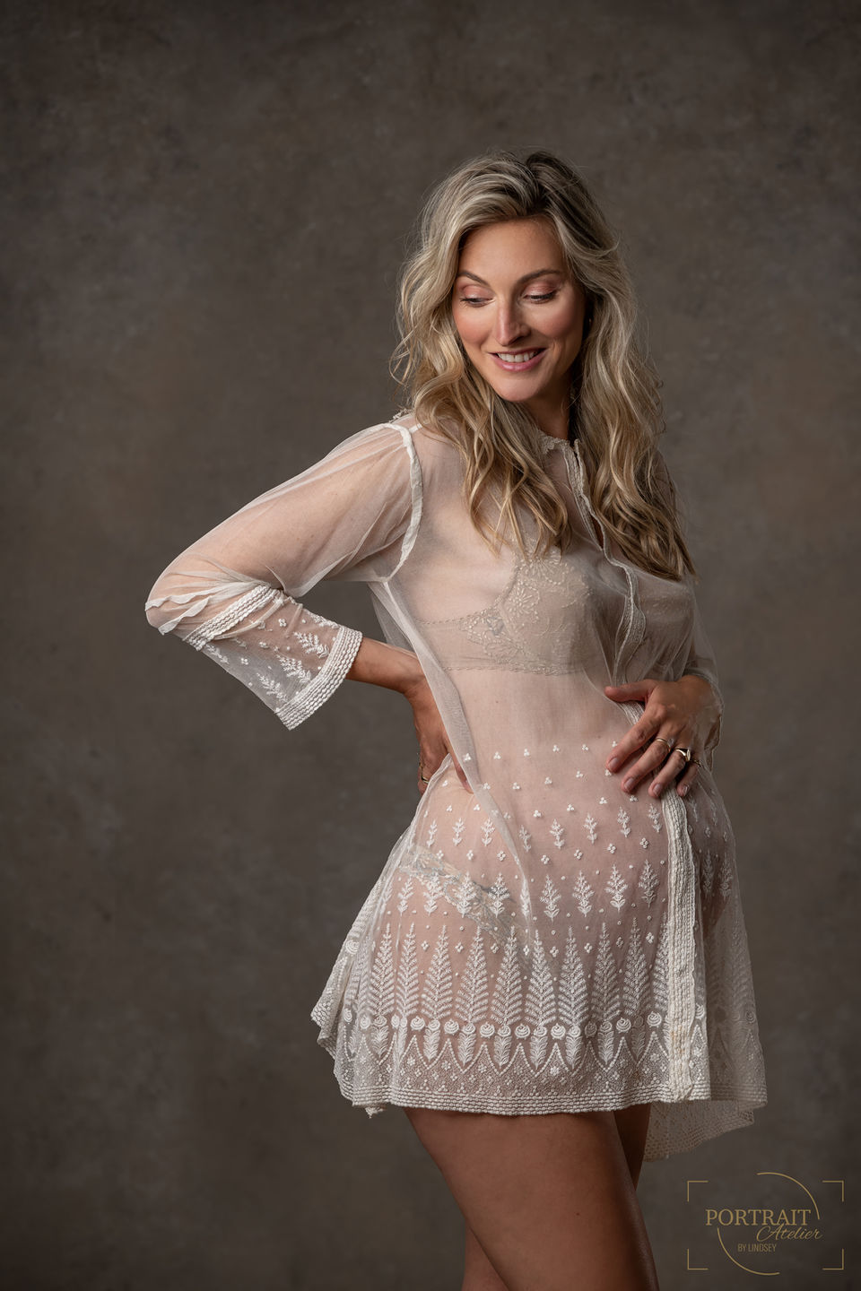 zwangerschap studio portret, fine art portret studio, fine art portret, luxe portret