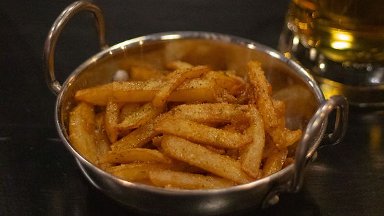감자 튀김 / Seasoned Fries (Snowy Cheese or Cajun)