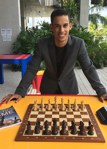 National Ches Master Robert Ramirez teaches how to play Chess in Miami, Florida and online Chess lessons near me