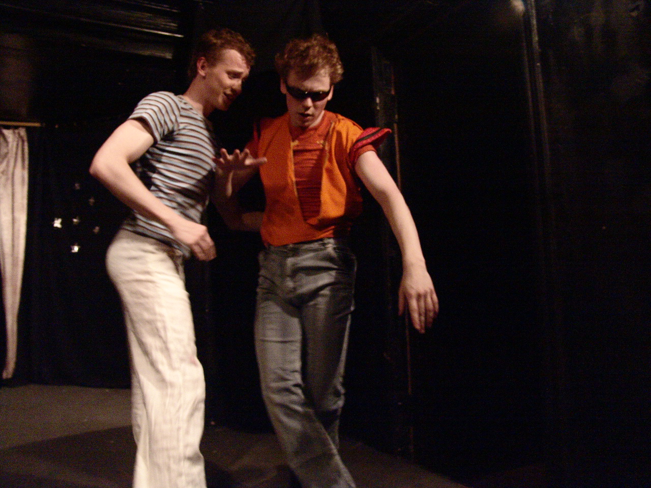 Te iubesc oriunde-ai fi от funicello. Ozon oriunde ai текст. Группа o-zone. Oriunde ai fi перевод. O - zone - engel 07.