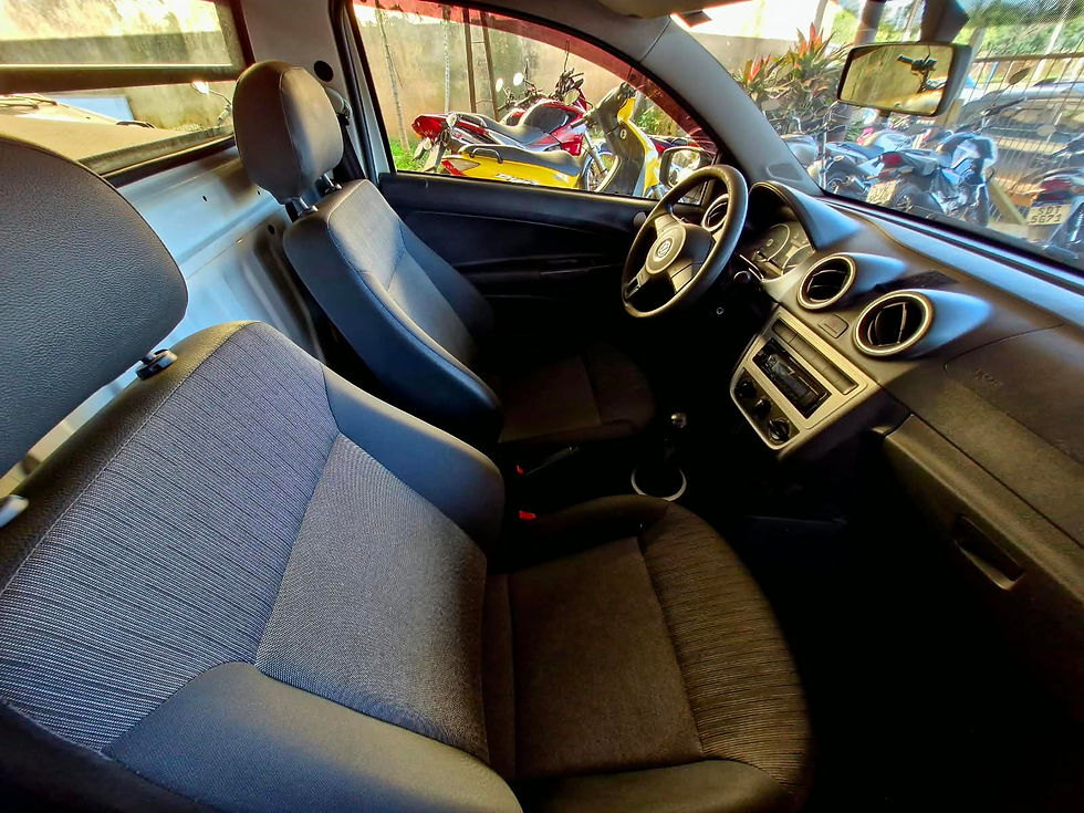 Miniatura: VW SAVEIRO 1.6 MANUAL (2014) básico