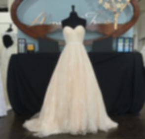 The Sweetheart Design Wedding Bridal Dress is Classic, and the Best Wedding Dresses are at Almond Tree