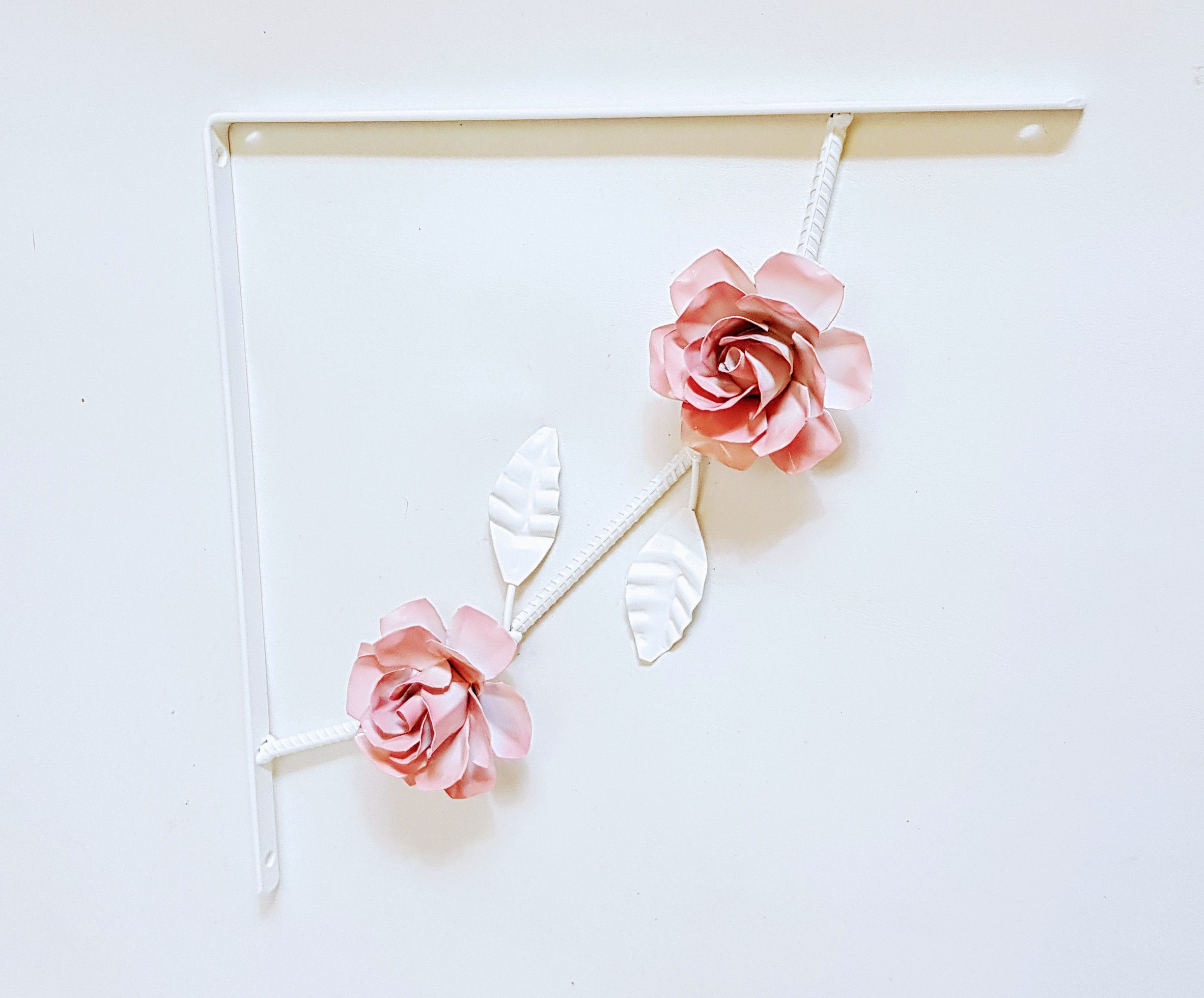 Mão Francesa 30x30cm Artesanal Com Flor 2 peças