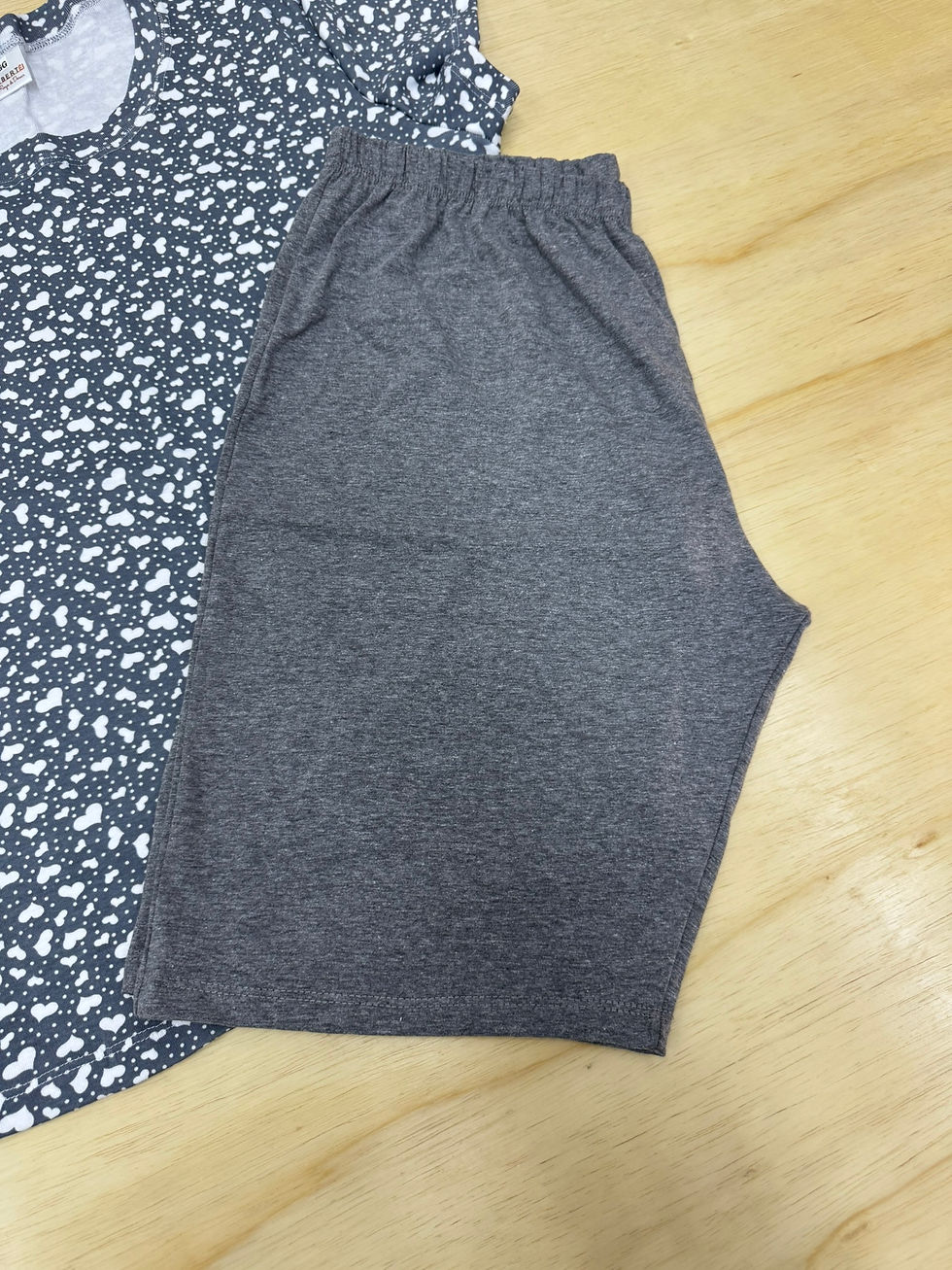 Miniatura: Pijama com Bermuda e manga curta - Corações Mescla