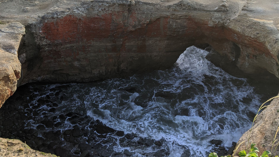Stopped back at High Tide to see Devil's Punchbowl again...