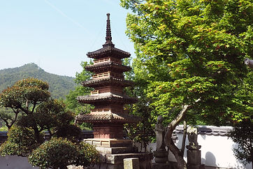供養塔五重塔