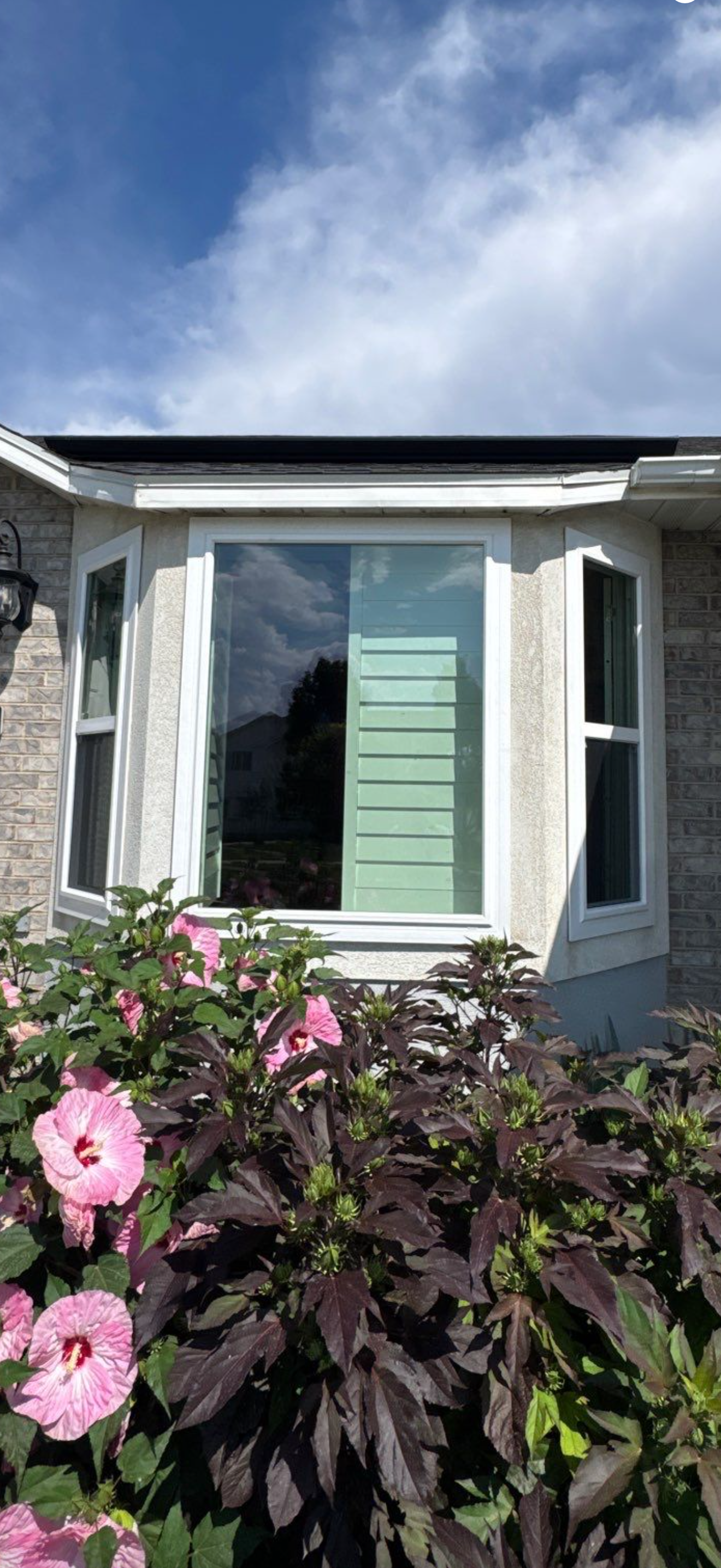 Bay window after replacement