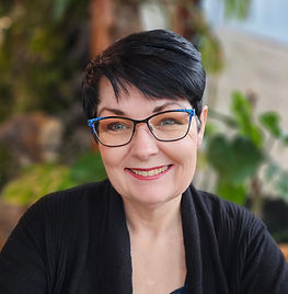 Emotion-Focused Therapy (EFT), Solution-Focused Therapy (SFT),
Gottman Method, Culturally-Sensitive; Person-Centered
Therapy (PCT), Dialectical Behavioural Therapy (DBT), Trauma-Informed,
Strengths-Based; Narrative Therapy (NT), Somatic Therapy (ST), Neuroscience-based, Trauma-informed, Existential, Internal Family
Systems, Psychodynamic, Attachment