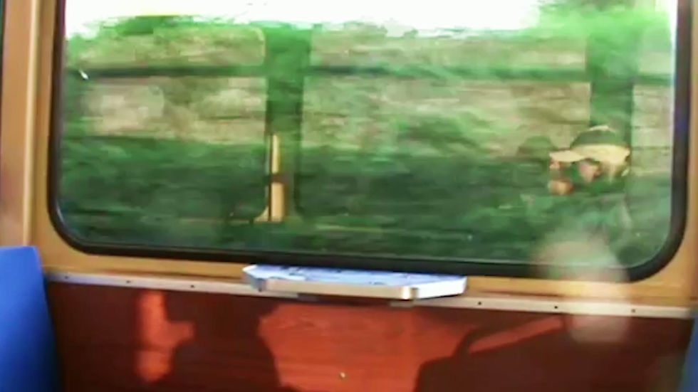 250401_Hope Remix_Visualiser_Clip_V3.mp4