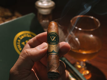 VZ DANLÍ Introduces CORTO 46: Short Cigar - Big Experience