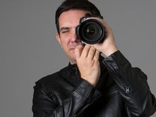 Au tour de Éric Fantino de nous parler de lui ! Notre photographe adore sa ville et privilégie les actions locales comme celles de Au fil de lart.