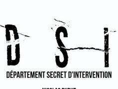 La bande originale du film D.S.I : Département Secret d'Intervention réalisé par Thomas Khawam et Sébastien Baccala et produit par Selene Films est disponible sur toutes les plateformes de treaming ! Spotify • Youtube • Apple Music • Amazon • Tidal • Bandcamp D.S.I : Département Secret d'Intervention Sortie chez 7.5 Productions Le Bunker 4:31 Le code 2:52 Mission en Libye 4:45 Mission avortée 1:00 La mallette 0:49 L'Américain 1:47 On a la mallette 0:46 Vol à la sauvette 1:12 Flashback 1:19 C'est compliqué 2:43 Lieu du rendez-vous 1:25 Retournement de situation 1:23 Vogel 1:04 Le billet 1:05 Le secret 1:13 Viser la tête 1:05 Le dernier mot de passe 1:02 Retour à la planque 1:35 Chloé a disparue 2:51 En route 1:40 Bourrin ou furtif 3:52 Flamme & Co 2:34 En mode infiltration 3:56 La base de Vogel 3:26 Réunion 2:35 Double impact 0:53 Dernière ligne droite 2:52 Vérité 1:14 In extremis 0:37 Méli-mélo 1:18 Promets-moi 0:41 Toi et moi 1:24 Explications 3:00 DSI Département Secret d'Interventio