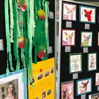 Vernissage de l’exposition des créations des enfants de l’École maternelle des Alouettes à Carrières-sur-Seine. Les œuvres exposées sont le fruit des ateliers réalisés avec les artistes et artisans de l’association Au Fil de l’Art. Une belle occasion de mettre en lumière la créativité et l’enthousiasme des enfants. Un grand merci aux maîtresses pour leur confiance renouvelée à l’occasion de cette 4ᵉ intervention d’Au Fil de l’Art, ainsi qu’aux familles présentes lors du vernissage. @brindilles.enseignes @sylvieslcreation @catherine.lemetteil.lami_ @gregorybrizou @ritakortshok @algiz