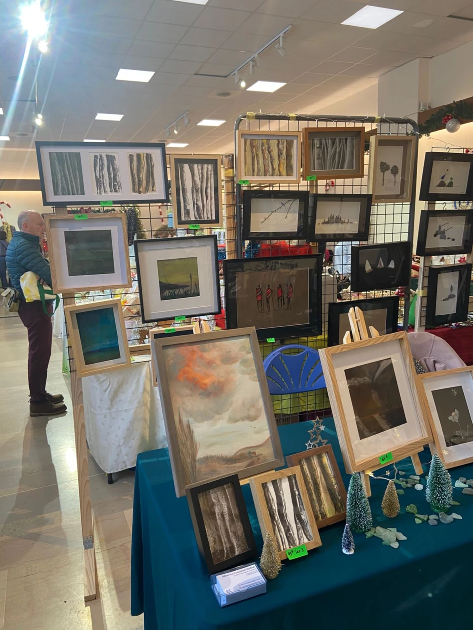 Retrouvez-moi au marché de Noël de la ville de Bougival aujourd'hui et demain de 10h à 18h à la Fondation Bouzemont. Je suis en compagnie de l'artiste peintre Séverine Coatalen Dubut. Nous-vous attendons !! Fondation Bouzemont 10 rue du Général Leclerc 78380 Bougival.