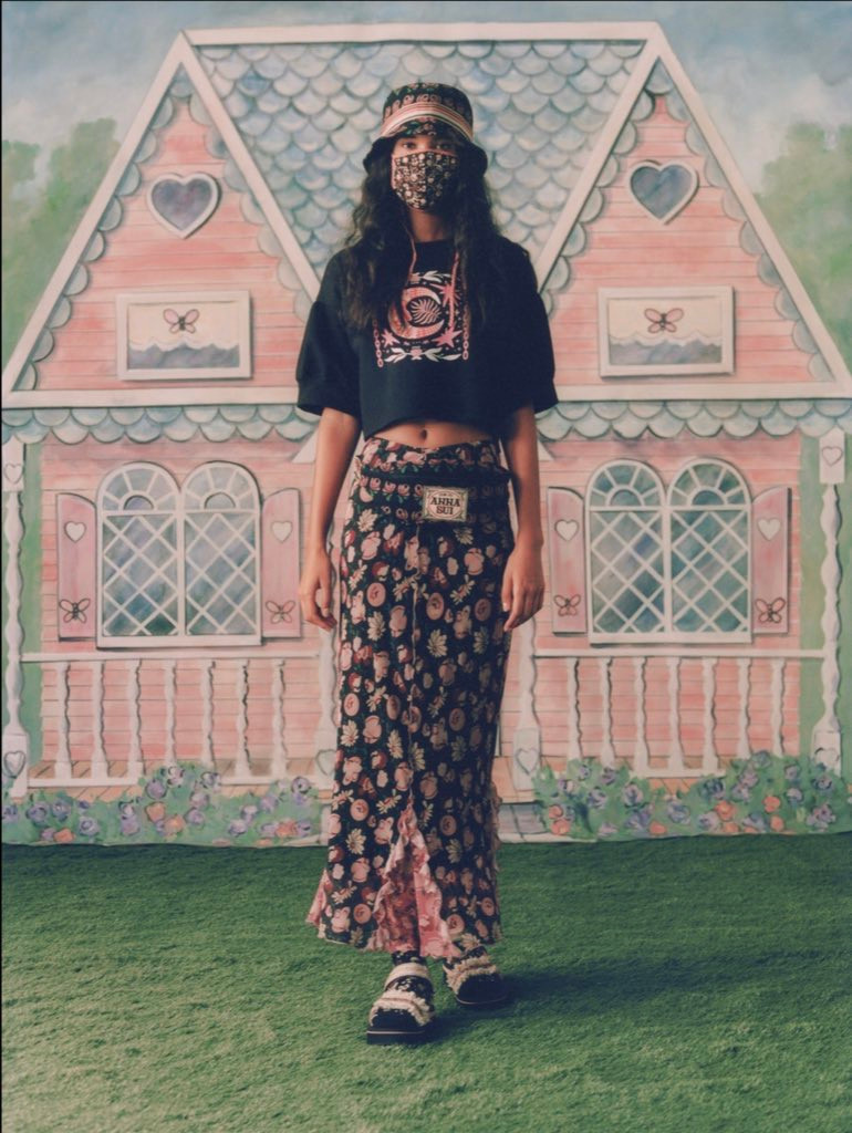 Anna Sui SS 21 graphics