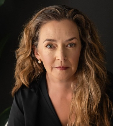 Writer: Maureen Elyse Gilbert