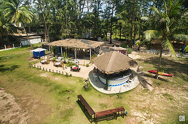 One of the small restaurants south of Marriott Phuket Resort