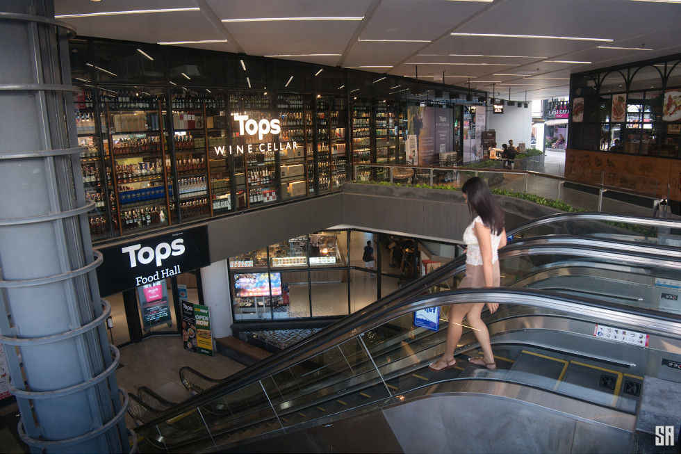 Tops Supermarket External Entrance