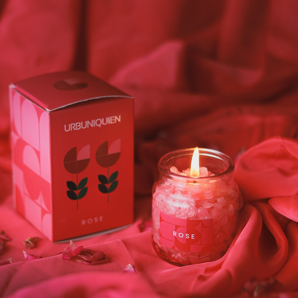 Rustic-style soy wax candle with a crackling wooden wick and amber aroma.