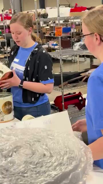 The Daniels Fund works with 500 volunteers to celebrate 25th anniversary.mp4