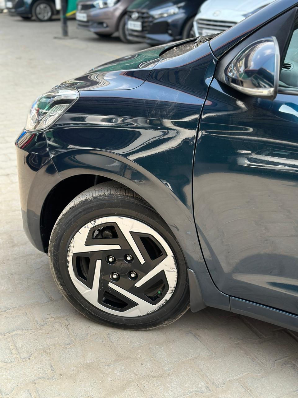 Thumbnail: tyre view