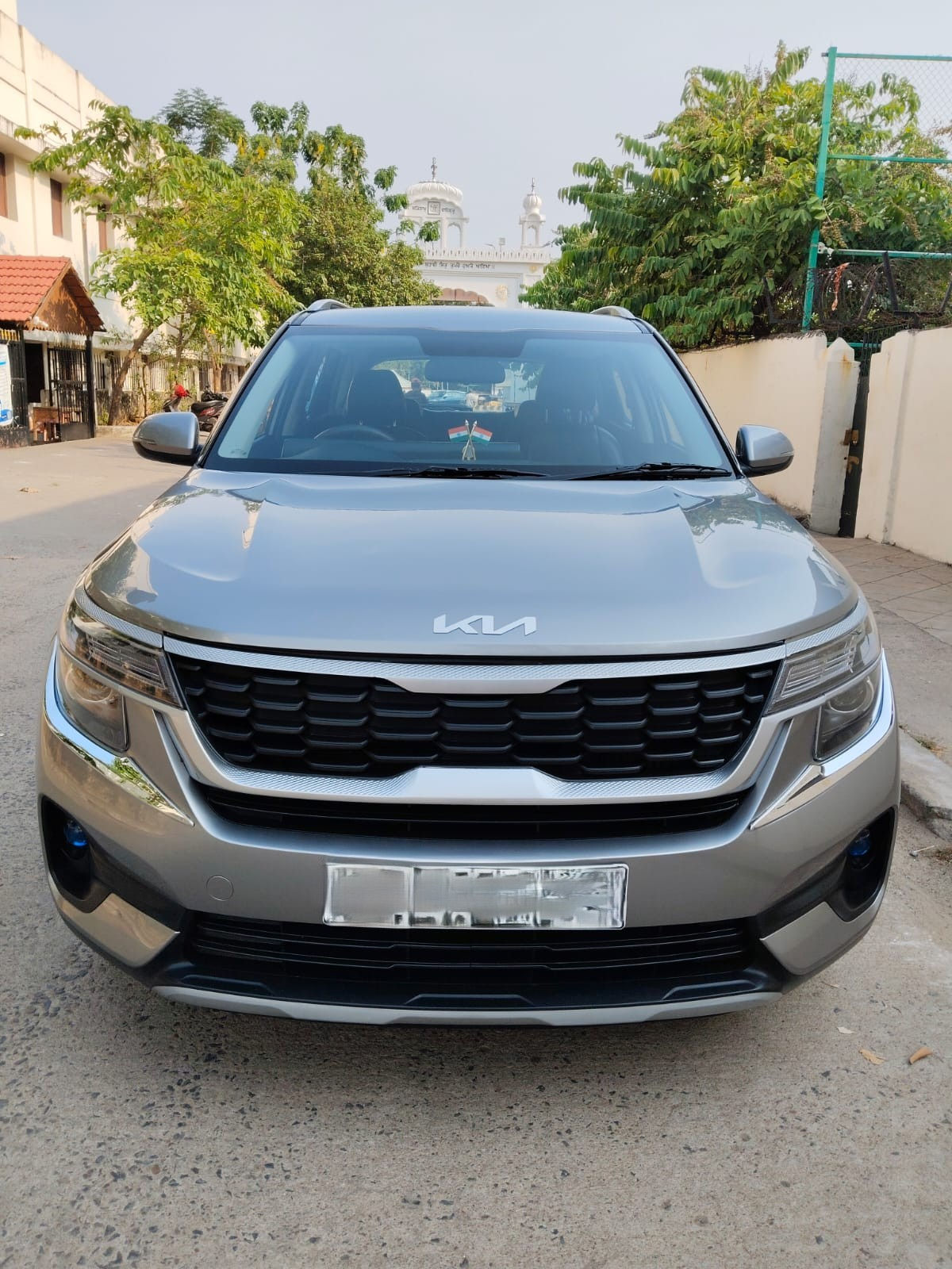 FRONT VIEW