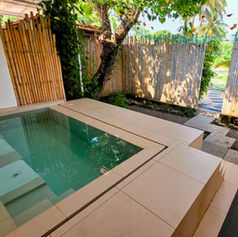 Private jacuzzi plunge pool