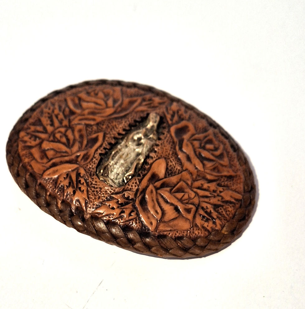 Thumbnail: Holy Milagros Buckle (natural)