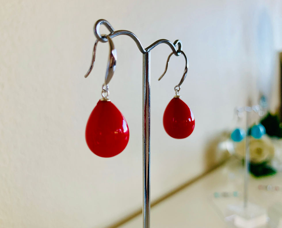 Thumbnail: Silver 925 Red shell pearl pierced earrings