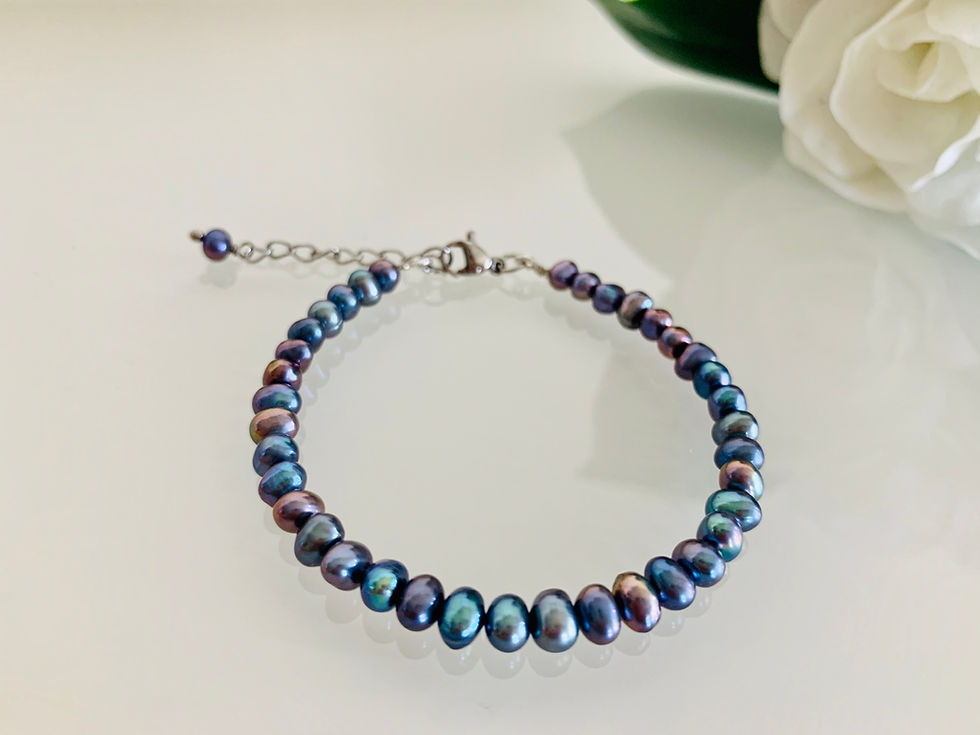 Grey freshwater pearl bracelet
