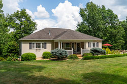 170 Old Back Rd, Raphine