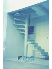 Escada Pré Moldada em Concreto Modelo Semi ao Contrário, J, Invertido