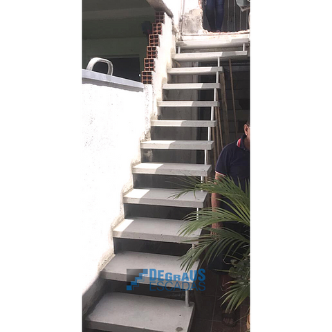 Escada Pré Moldada Modelo Reta