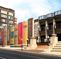 Kansas-City-Public-Library-Missouri_1_edited.jpg