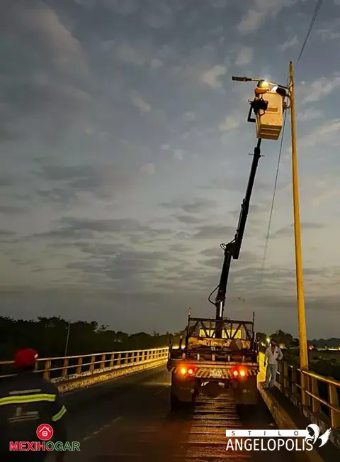 Lámpara solar suburbana tabasco