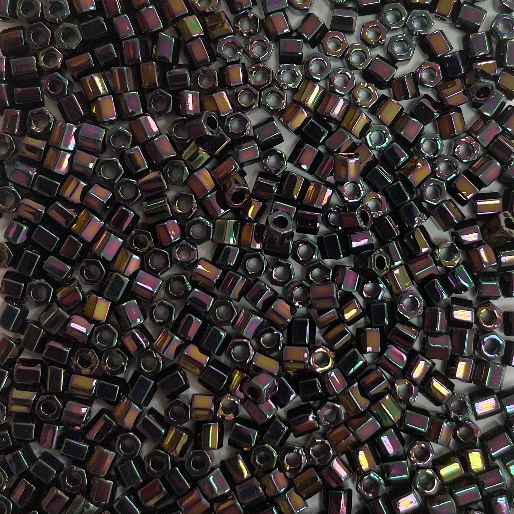 Type 2 cut - Size 8/0 - Color 454
