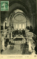 Nef centrale de la cathédrale Notre-Dame-des-Doms. [Début du 20e siècle]
