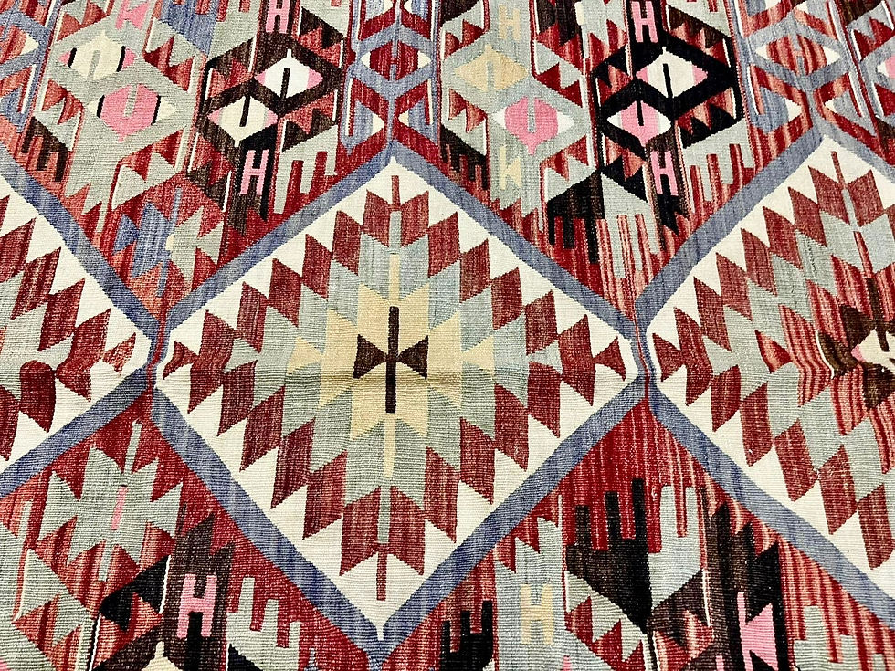Thumbnail: Vintage Esme Dowry Kilim                                           3.00m x 1.67m