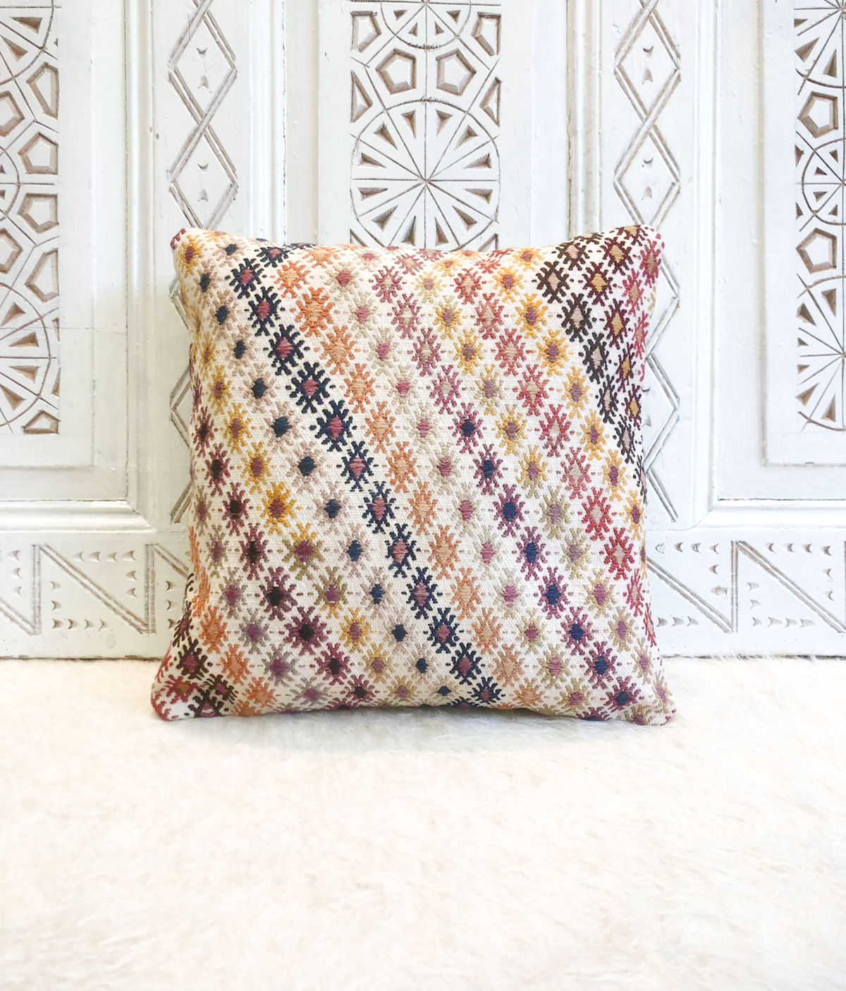 Handmade Throw Pillow                                                  45x45cm
