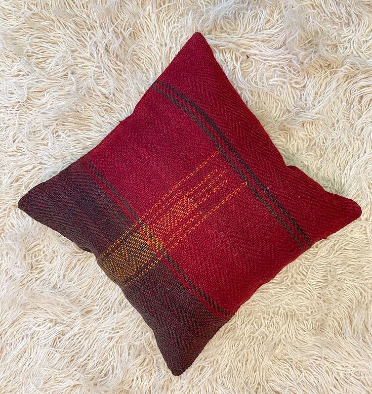 Thumbnail: Handwoven Throw Pillow 40x40cm