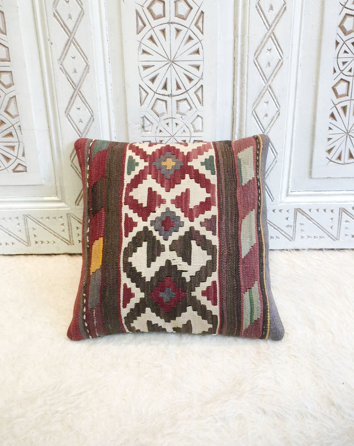 Handmade Throw Pillow                                                    40x40cm