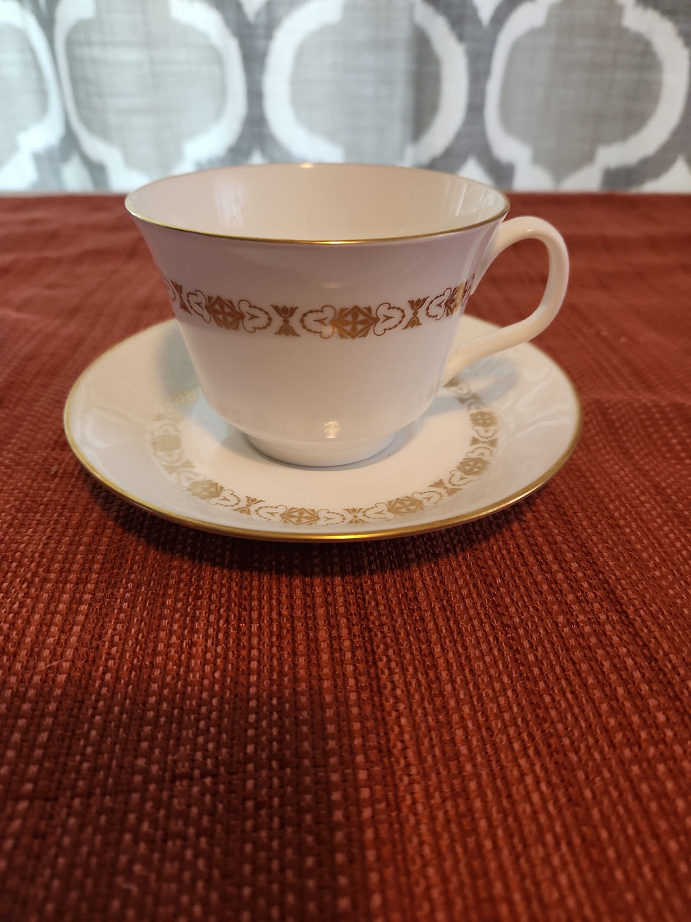 Thumbnail: Vintage MCM Minton Golden Diadem H-5270 24 Pieces 4 Place Settings CA 1965
