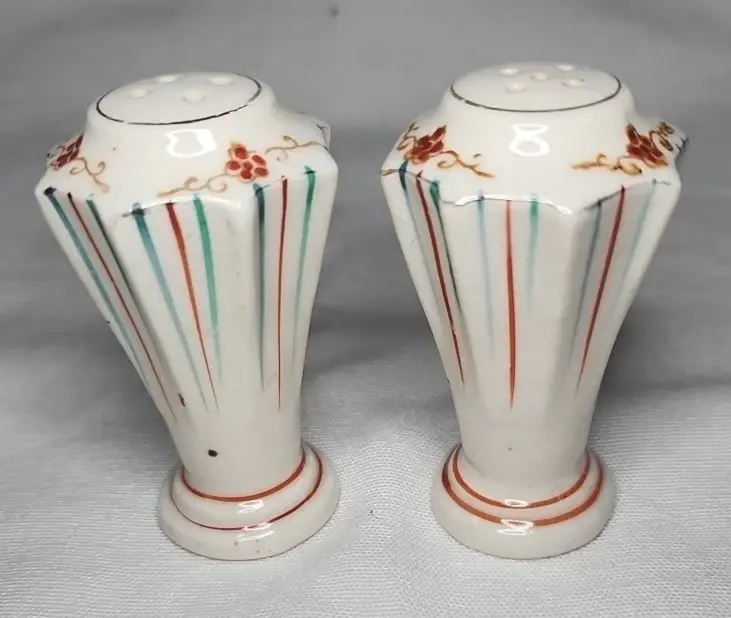 Thumbnail: Rare Vintage Floral Panel Vase Shaped Salt & Pepper Shakers